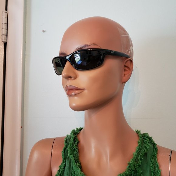 NWOT Ray Ban Black Sunglasses. main image 6